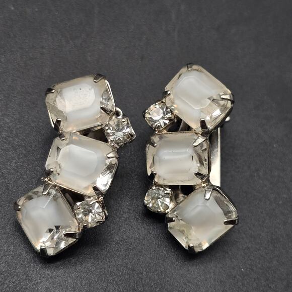 Clear White Glass Rhinestone Clip On Earrings Curved Vintage Glam Jewelry - Picture 2 of 6